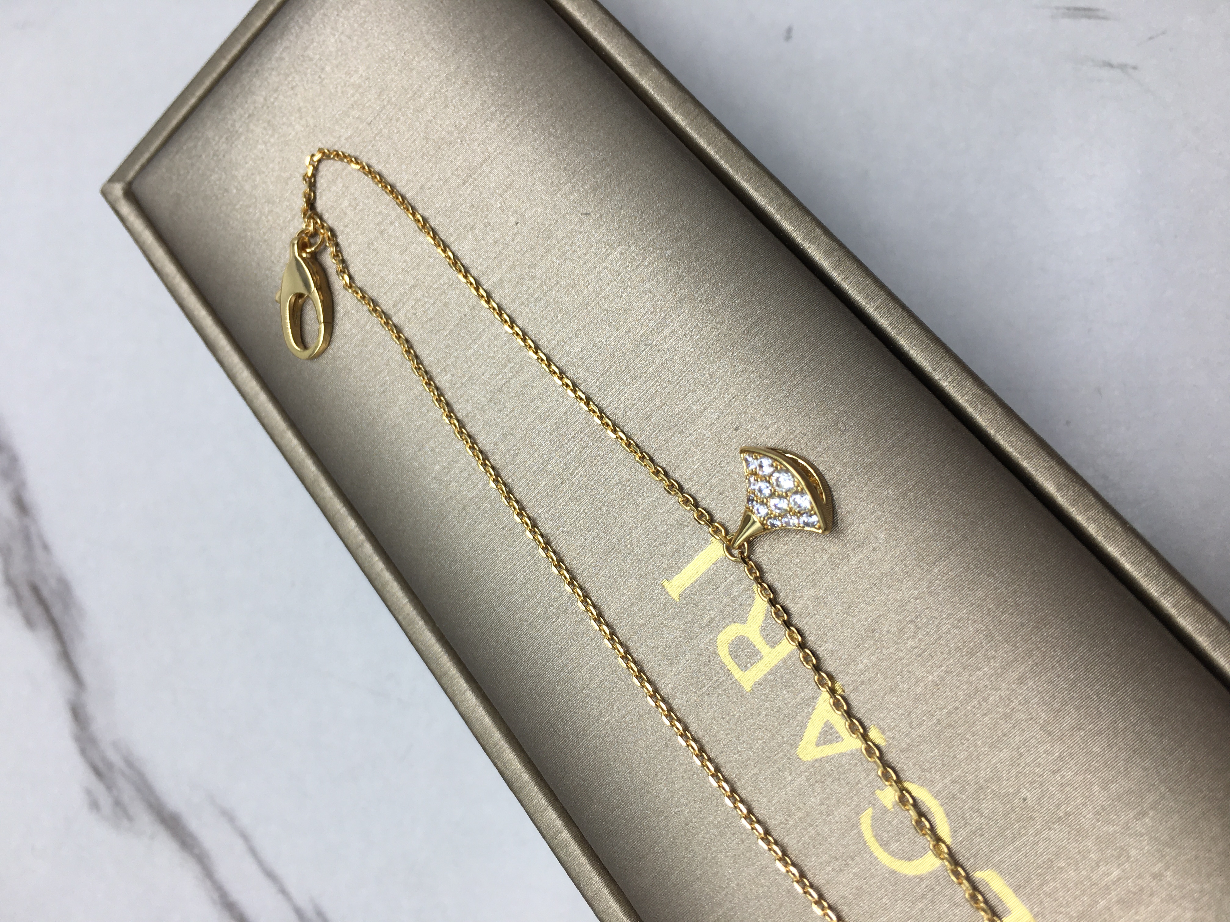 불가리 디바스 드림 팔찌 (컬러 로즈골드, 화이트골드)