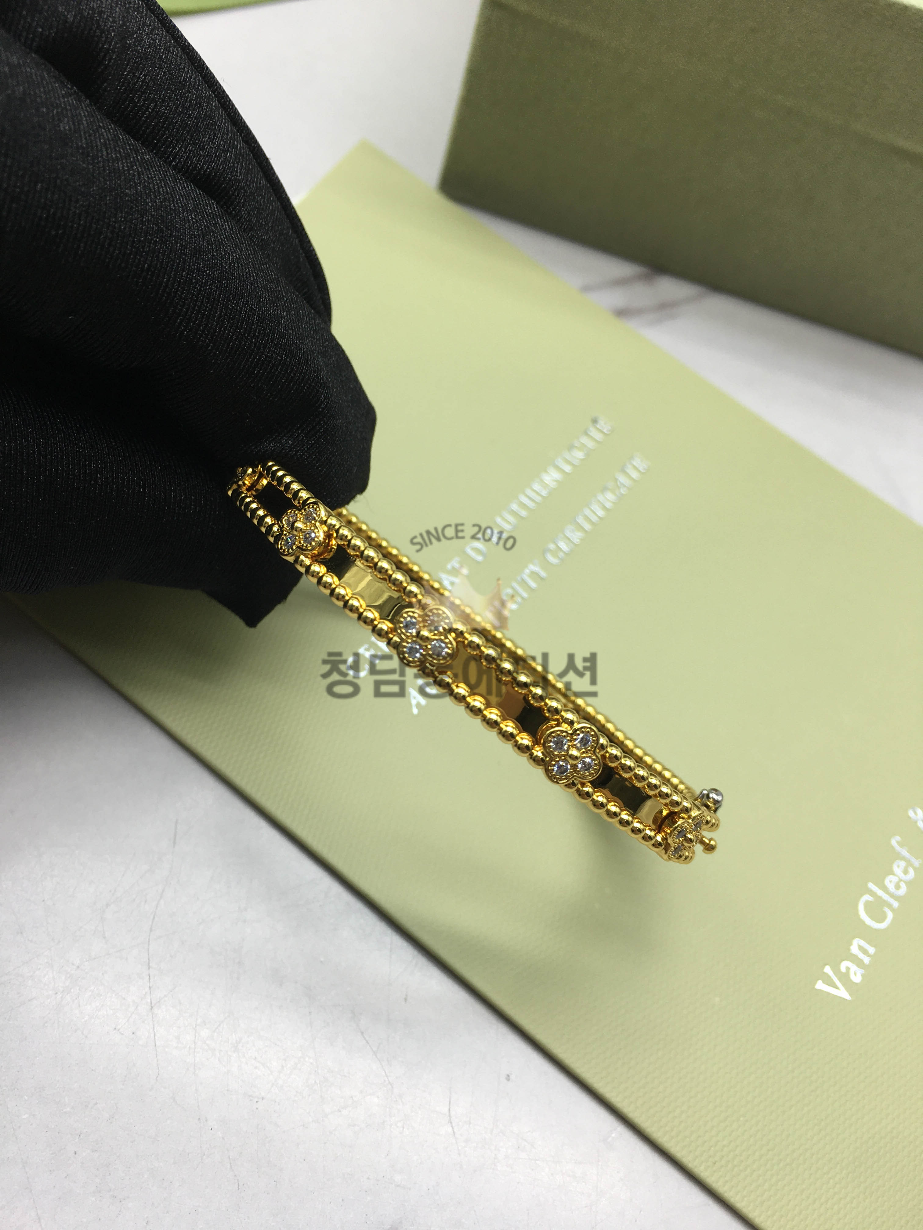 반클리프 빼를리 팔찌 (3COLOR)