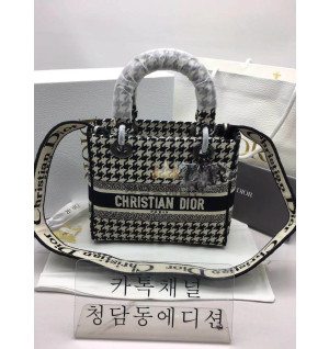 [정품동일가죽] 디올 레이디 D-Lite 백 미디움 (컬러 블랙) 최고퀄