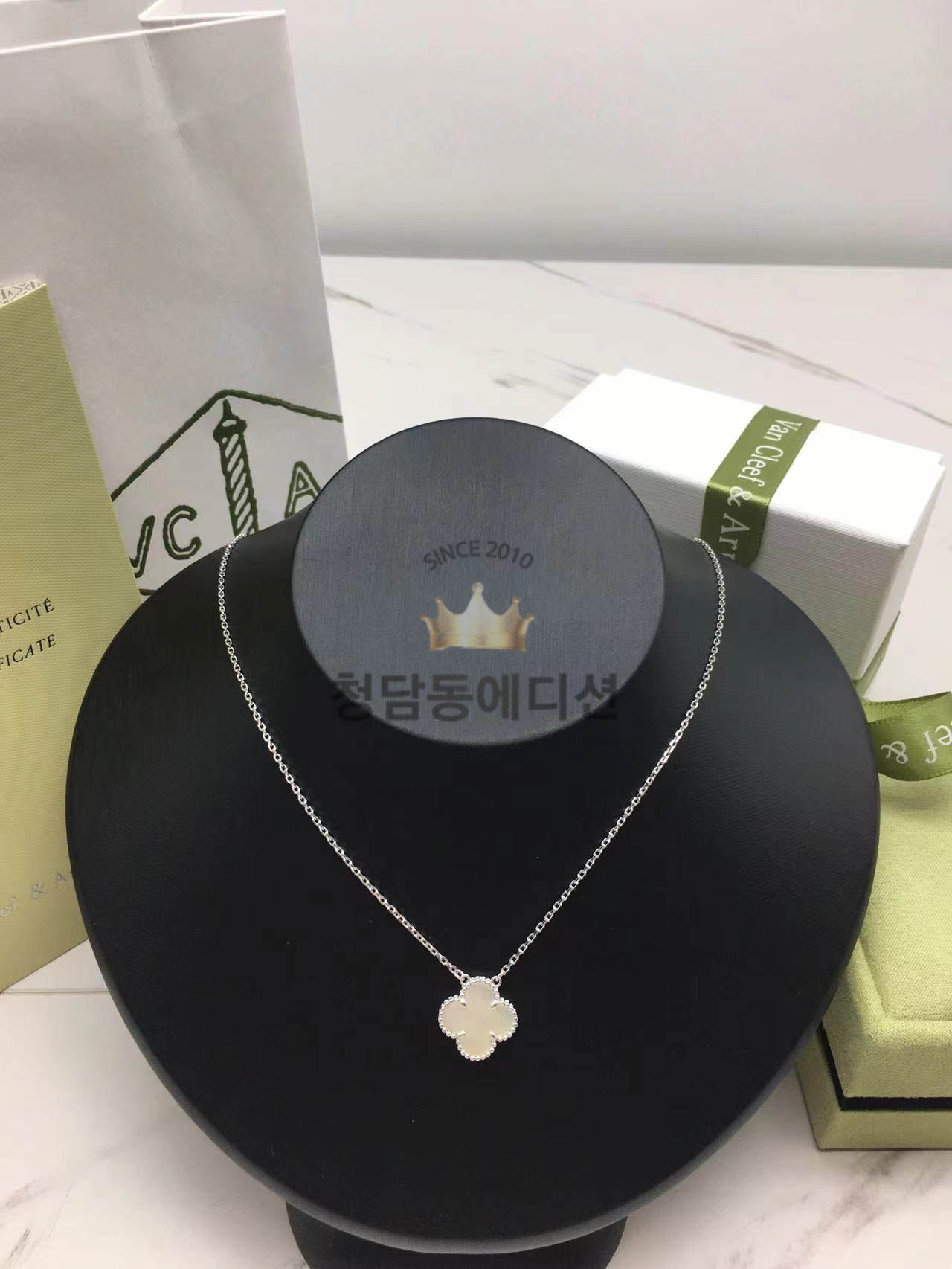 반클리프 앤 아펠 알함브라 목걸이 (V-gold소재) (upgrade ver.)