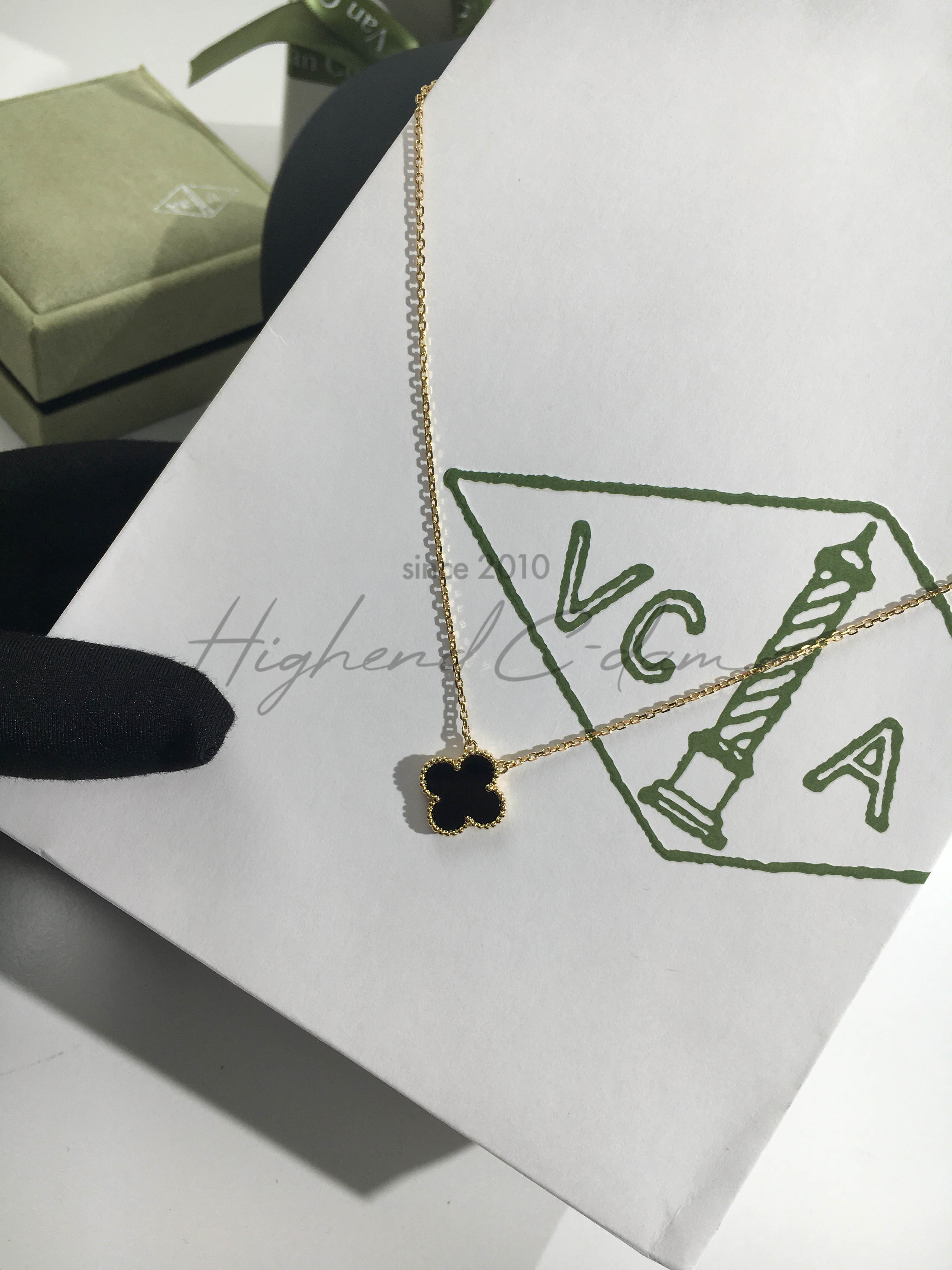 반클리프 앤 아펠 알함브라 목걸이 (V-gold소재) (upgrade ver.)