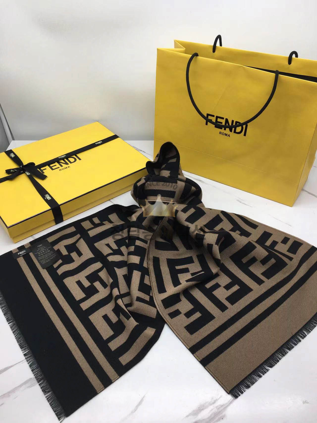 펜디 울 머플러