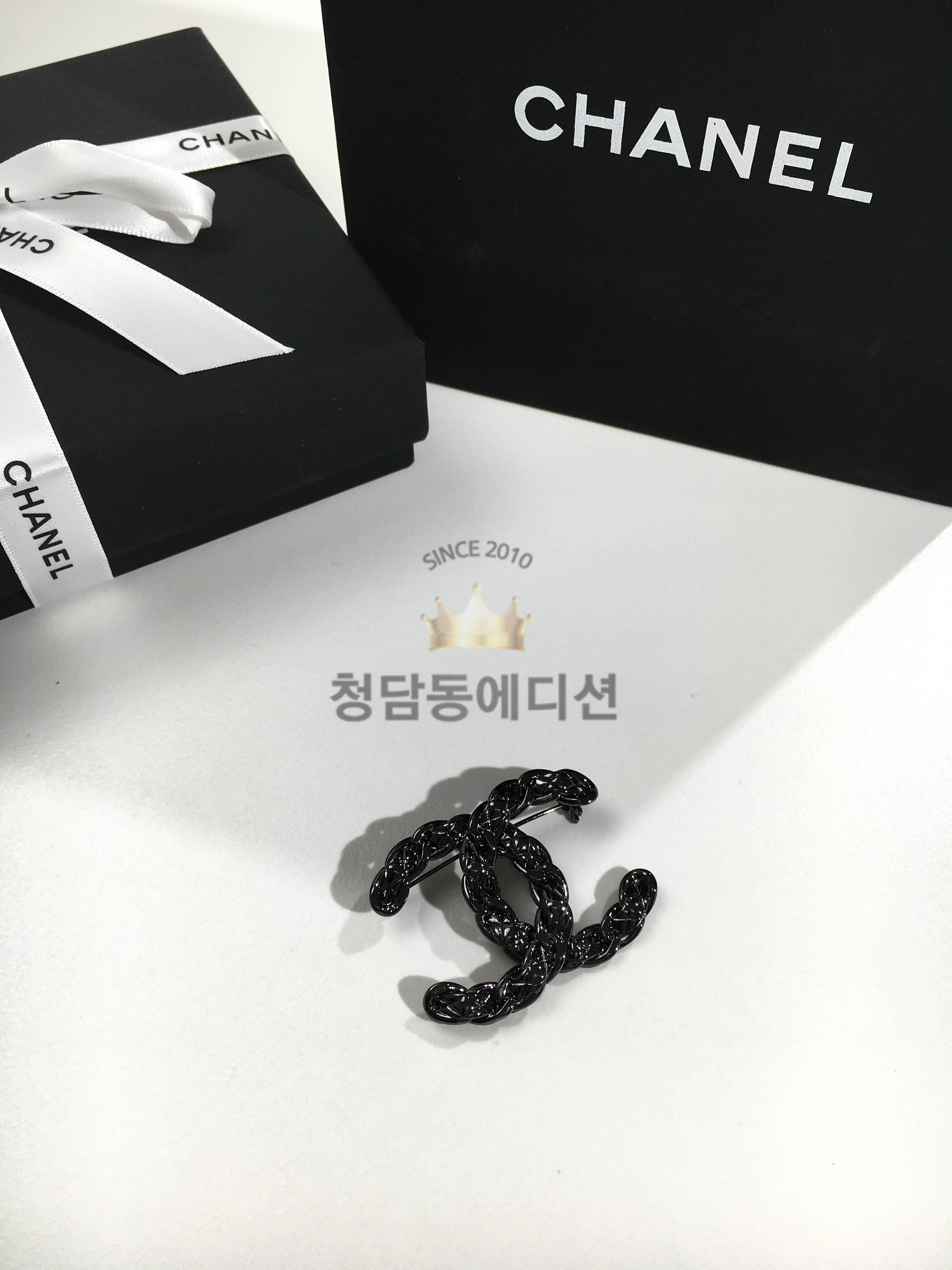 샤넬 브로치