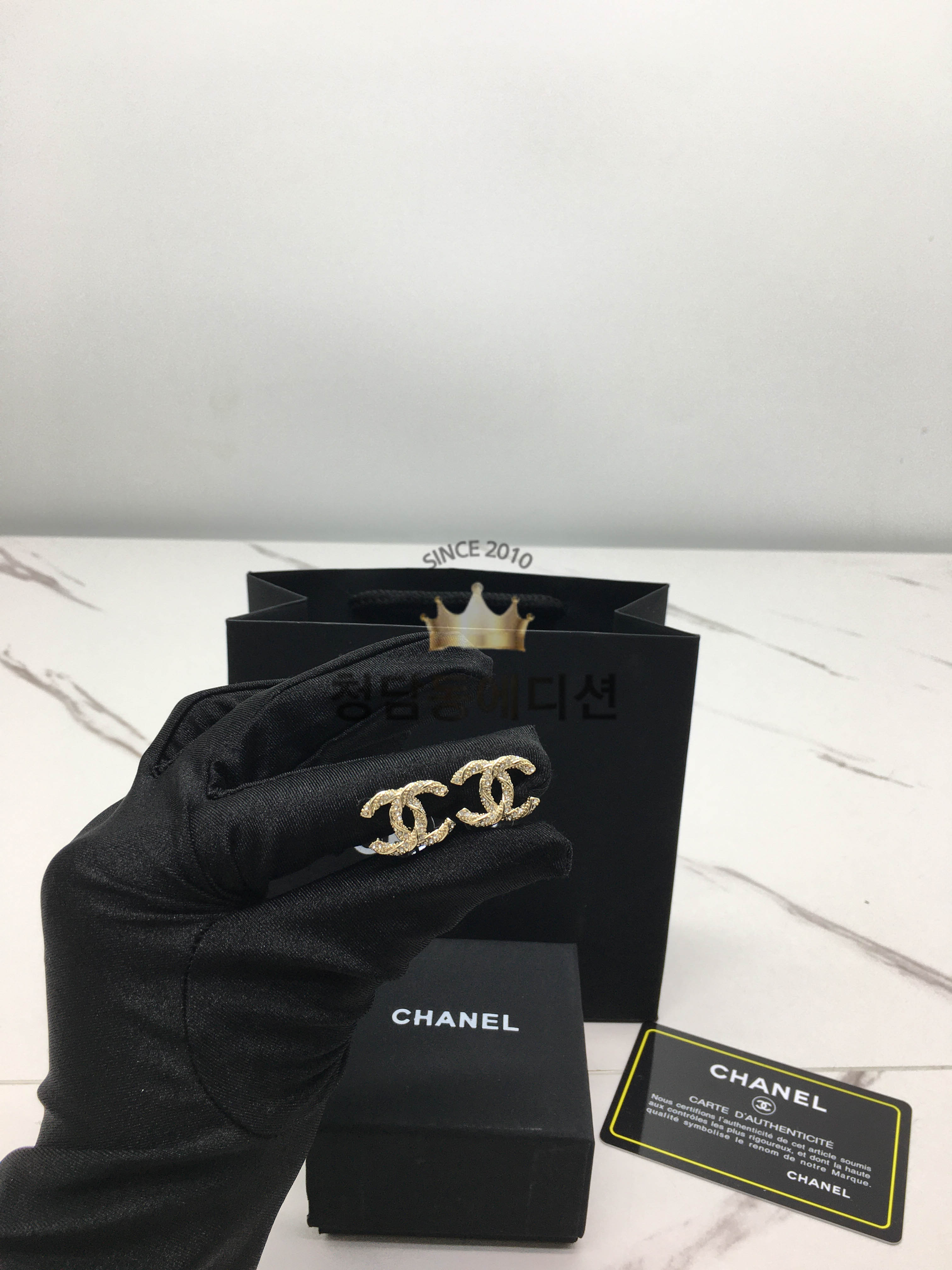 샤넬 cc 트위스트 귀걸이 (하이엔드급)