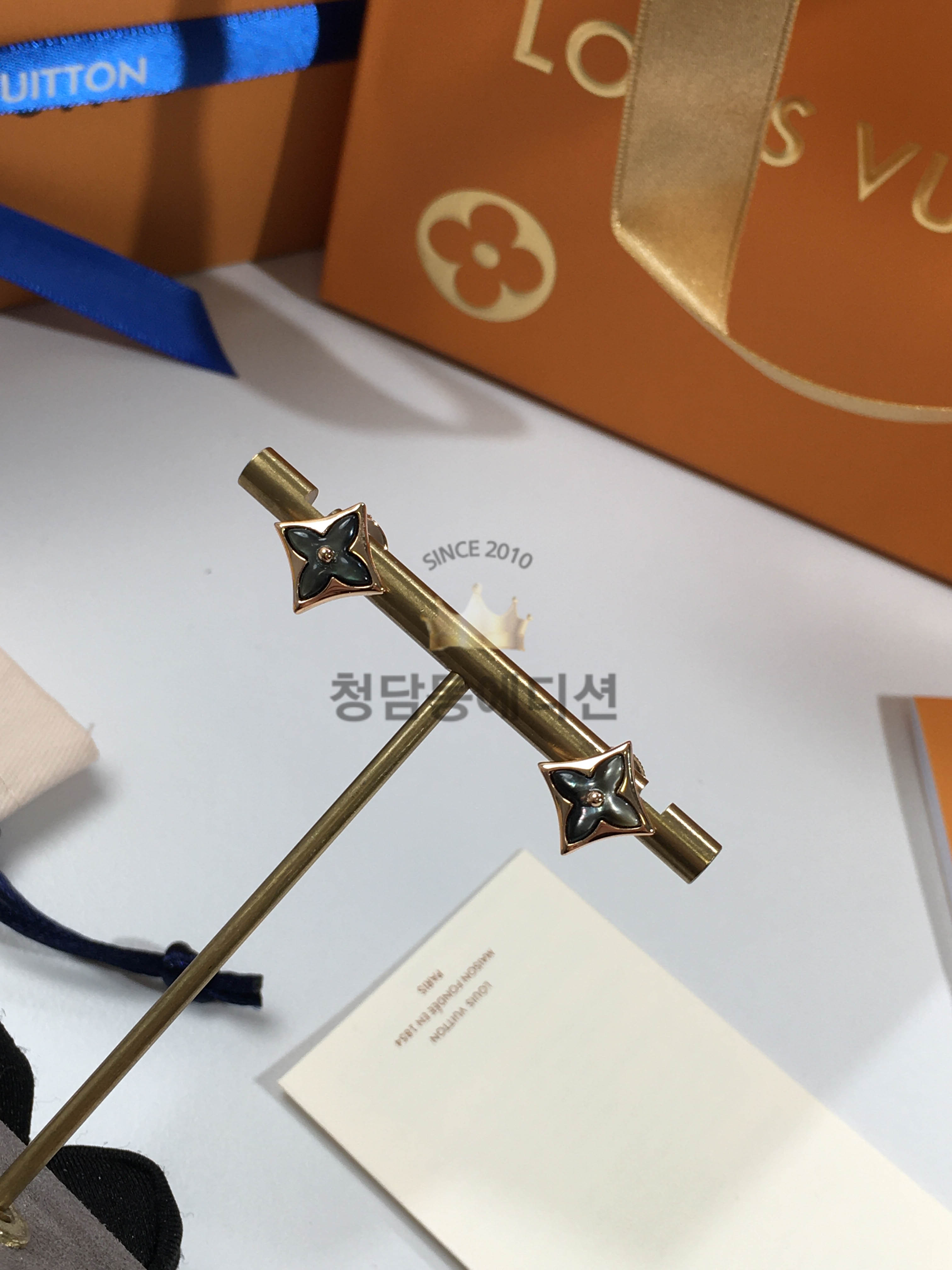 루이비통 네잎 클로버 귀걸이 (하이엔드급)