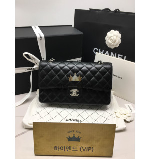 샤넬 클래식 캐비어 / 램스킨 미디움 25.5cm 은장 (하이엔드급)
