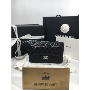 샤넬 클래식 캐비어 플랩백 스몰 23cm 은장 (하이엔드급)