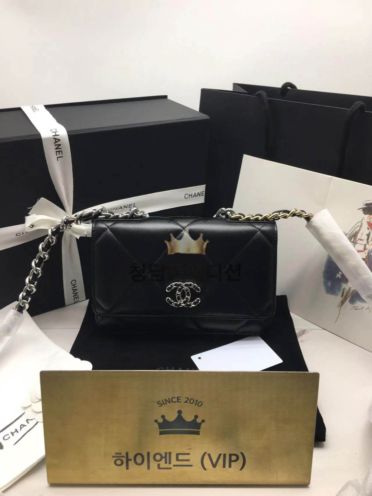 샤넬 19 플랩 WOC 숄더백 (하이엔드급)