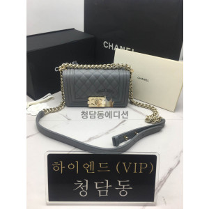 샤넬 보이백 라이트골드  캐비어스킨 (2size) (하이엔드급)
