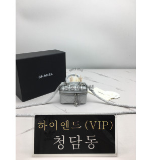 샤넬 스몰 베니티 체인백 실버 (하이엔드급)