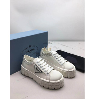 프라다 개버딘 스니커즈 최고퀄