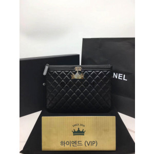 샤넬 보이 램스킨 클러치 28cm 은장