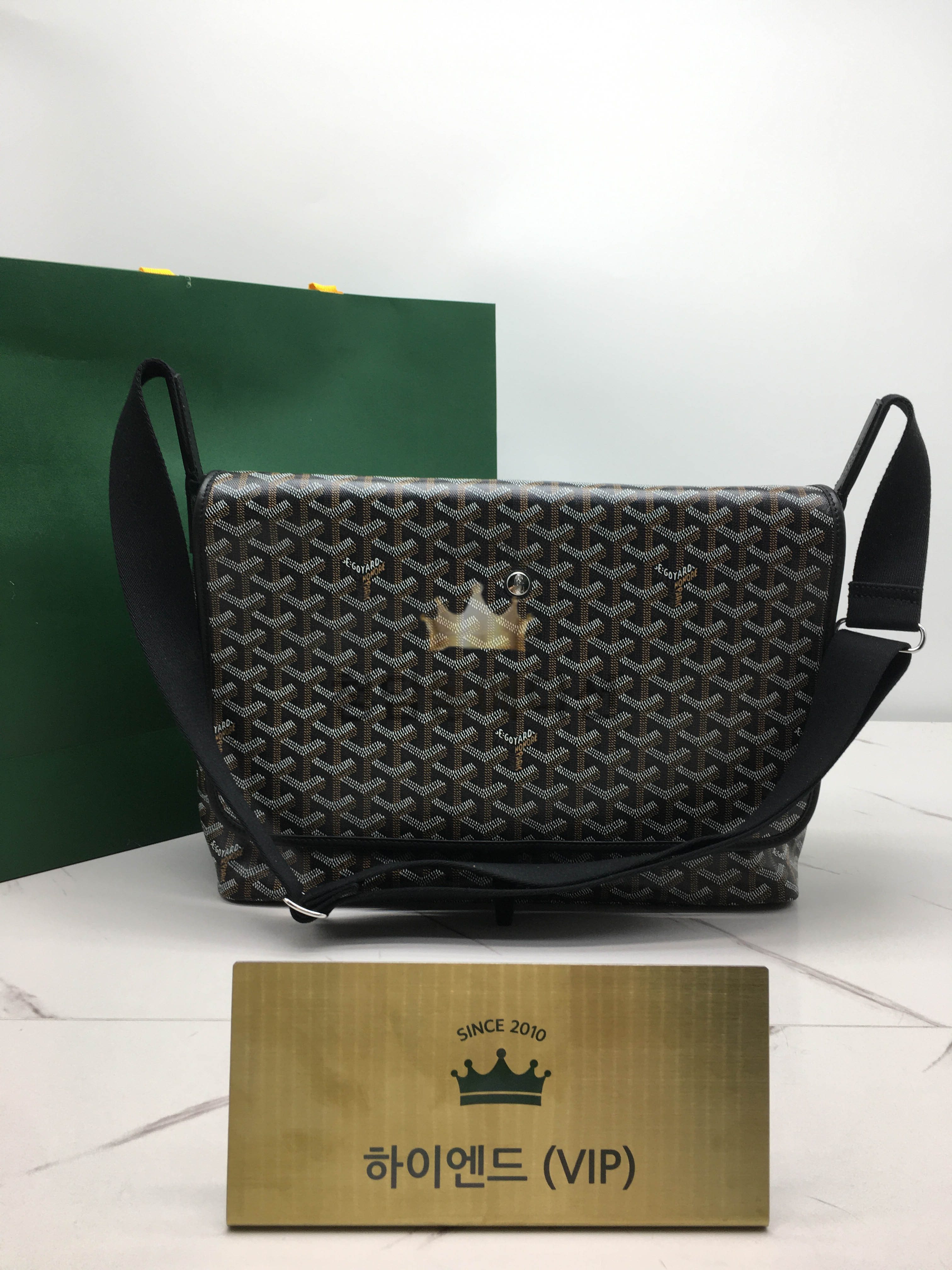 고야드 카펜티엔 메신저백 (컬러 블랙)