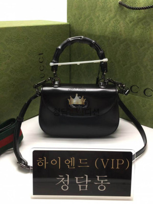 구찌 뱀부 스몰 탑핸들백 675797