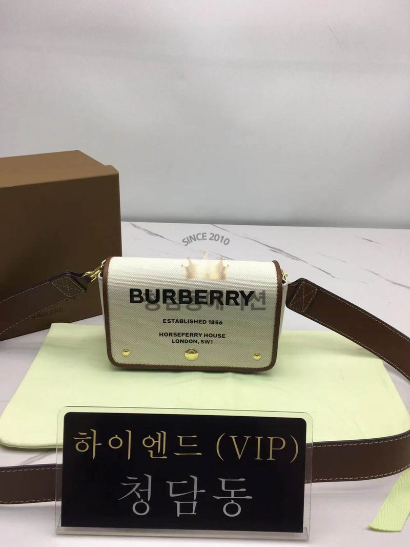버버리 호스페리 프린트 코튼 캔버스 크로스바디백 (하이엔드급)