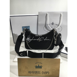 프라다 리에디션 나일론 테수토 호보백 리뉴얼 (하이엔드급)