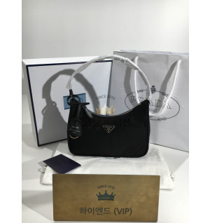 프라다 리에디션 나일론 호보백 2005 (하이엔드급)