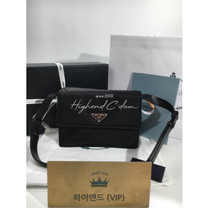 프라다 패딩 리나일론 숄더백 스몰 (하이엔드급)
