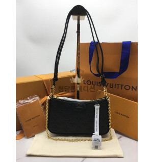 루이비통 이지 파우치 온 스트랩 M80349