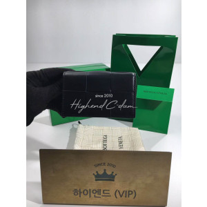 보테가베네타 맥시 인트레치아토 플랩 카드케이스 (컬러 블랙)