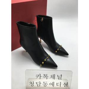 발렌티노 부츠힐