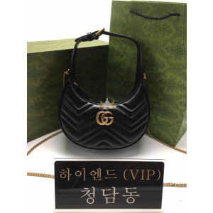 구찌 GG 마몬트 마틀라세 하프문 쉐입 미니백