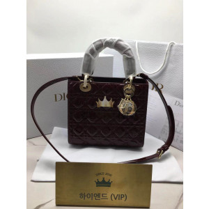디올 레이디백 미디움 (카프스킨)