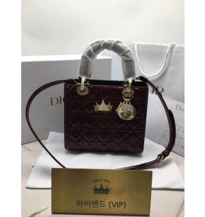 디올 레이디백 미디움 (카프스킨)
