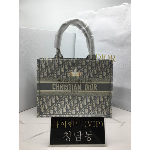 디올 북토트백 미디움