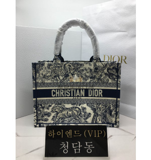 디올 북토트백 미디움