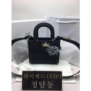 디올 울트라 매트 레이디백 스몰 (upgrade ver.)