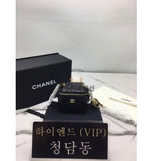 샤넬 클래식 체인볼 베니티백