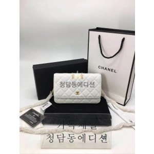 샤넬 클래식 WOC  체인 월릿
