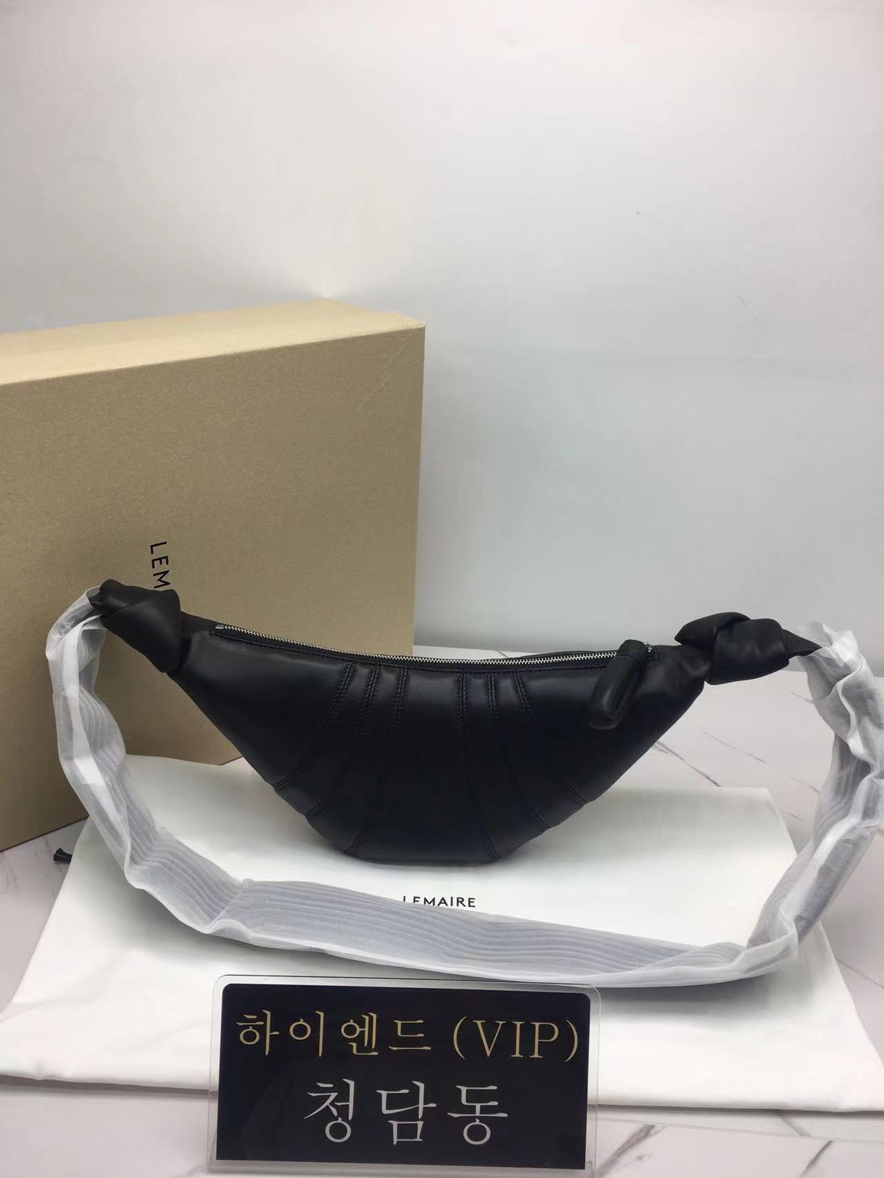 르메르 크로아상 범백 블랙 컬러 (36.5cm,56cm)
