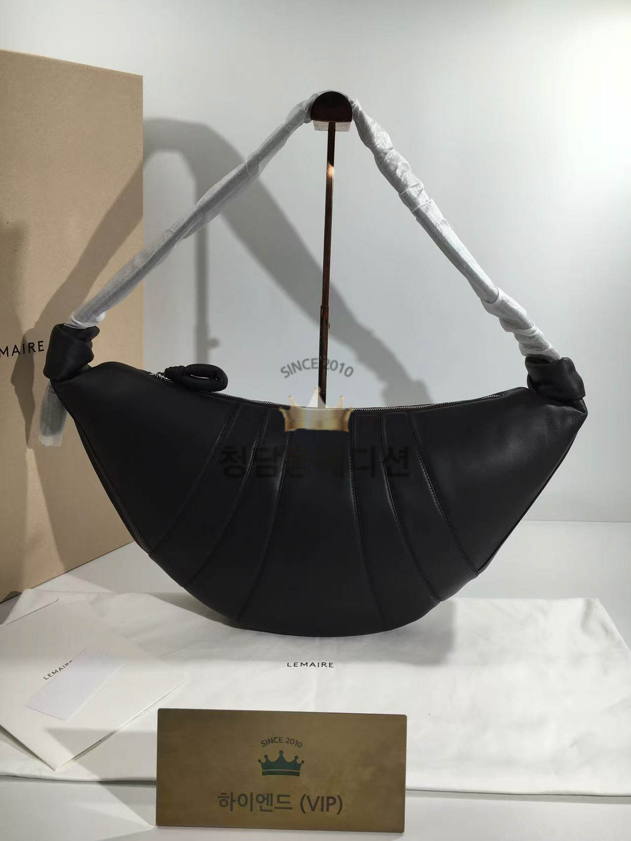 르메르 크로아상 범백 다크 초콜릿 컬러 (36.5cm,56cm)