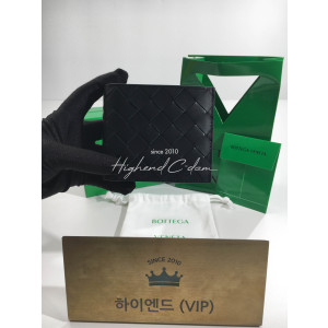 보테가베네타 인트레치아토 폴더형 반지갑 (올 블랙) 605721