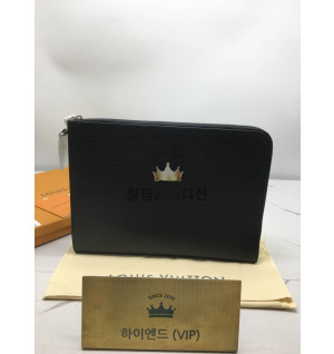 루이비통 포쉐트 주르 GM 클러치 M64153 에삐 레더 (하이엔드급)