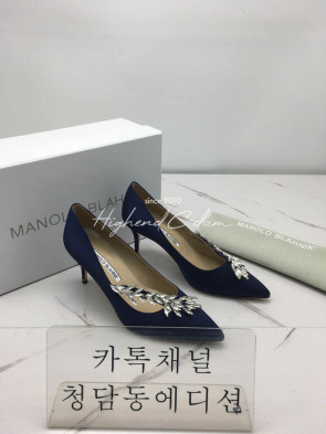 마놀로 블라닉 펌프스 (7cm)