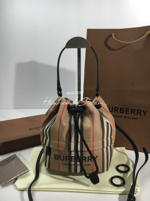 버버리 포이베 파우치 18*19.5