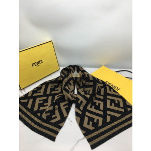 펜디 주카 머플러