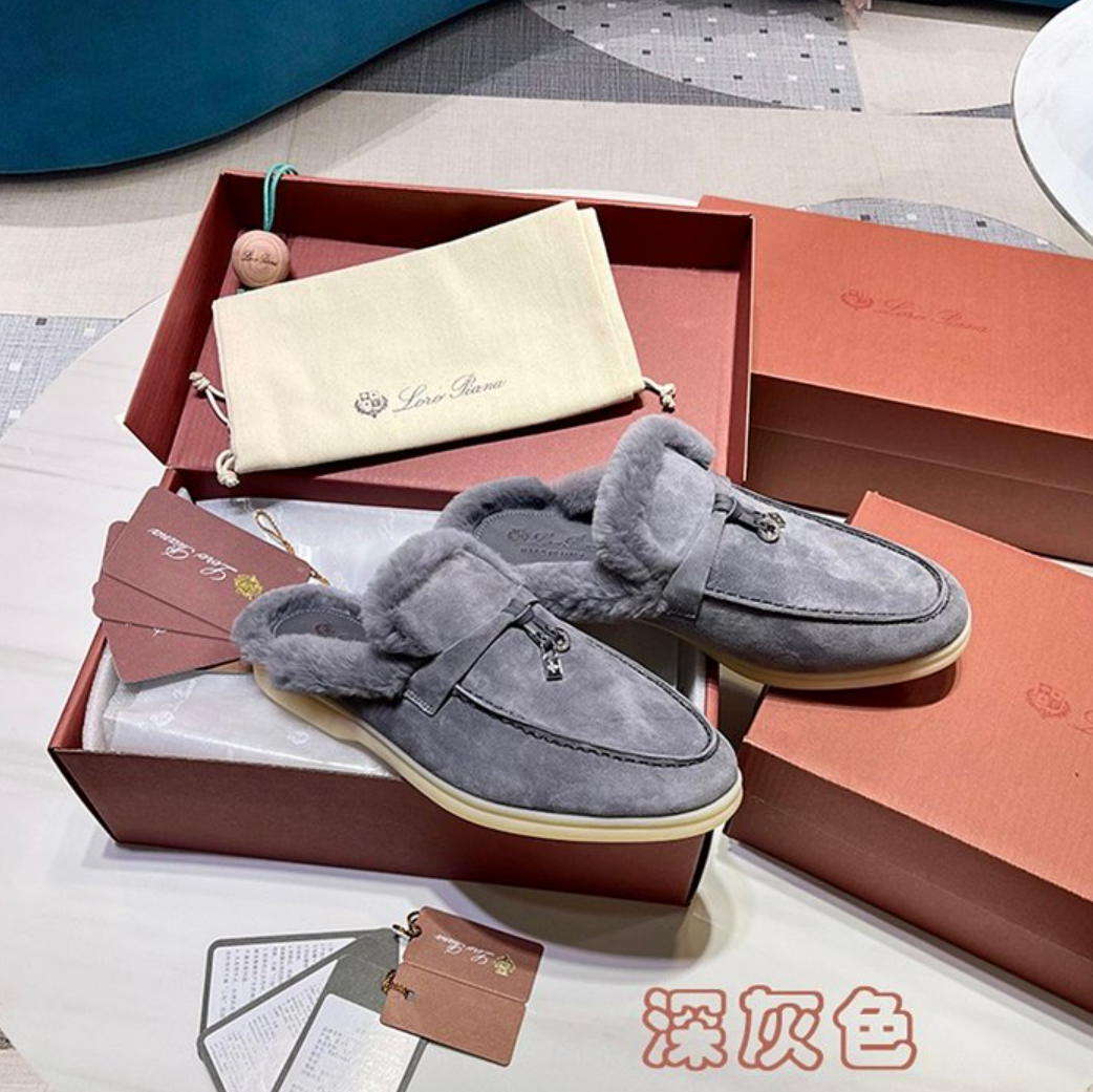 로로피아나 썸머워크 뮬 퍼 블로퍼 은장