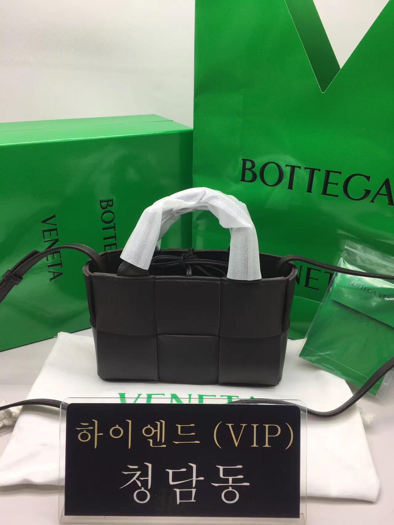 보테가베네타 캔디 아르코 토트백