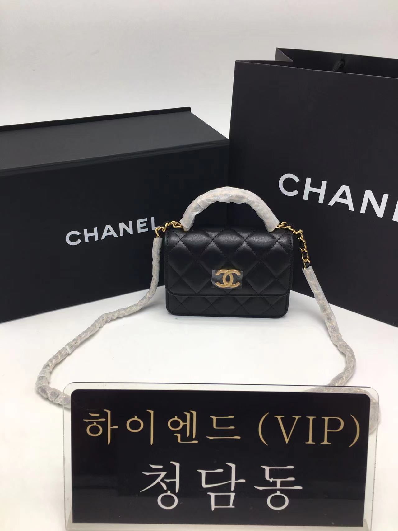 샤넬 22K 탑핸들 체인 달린 미니백