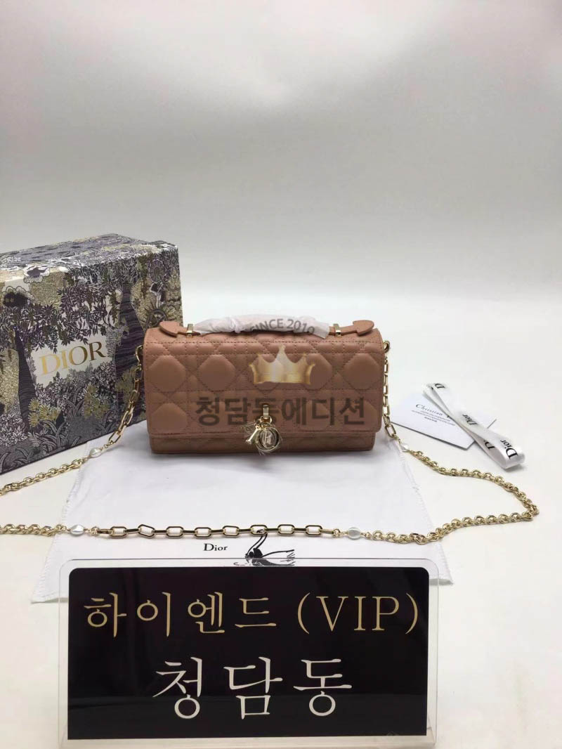 디올 레이디 탑 핸들 클러치 (컬러 핑크)