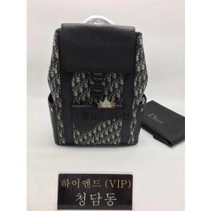 디올 22FW 익스플로어 백팩