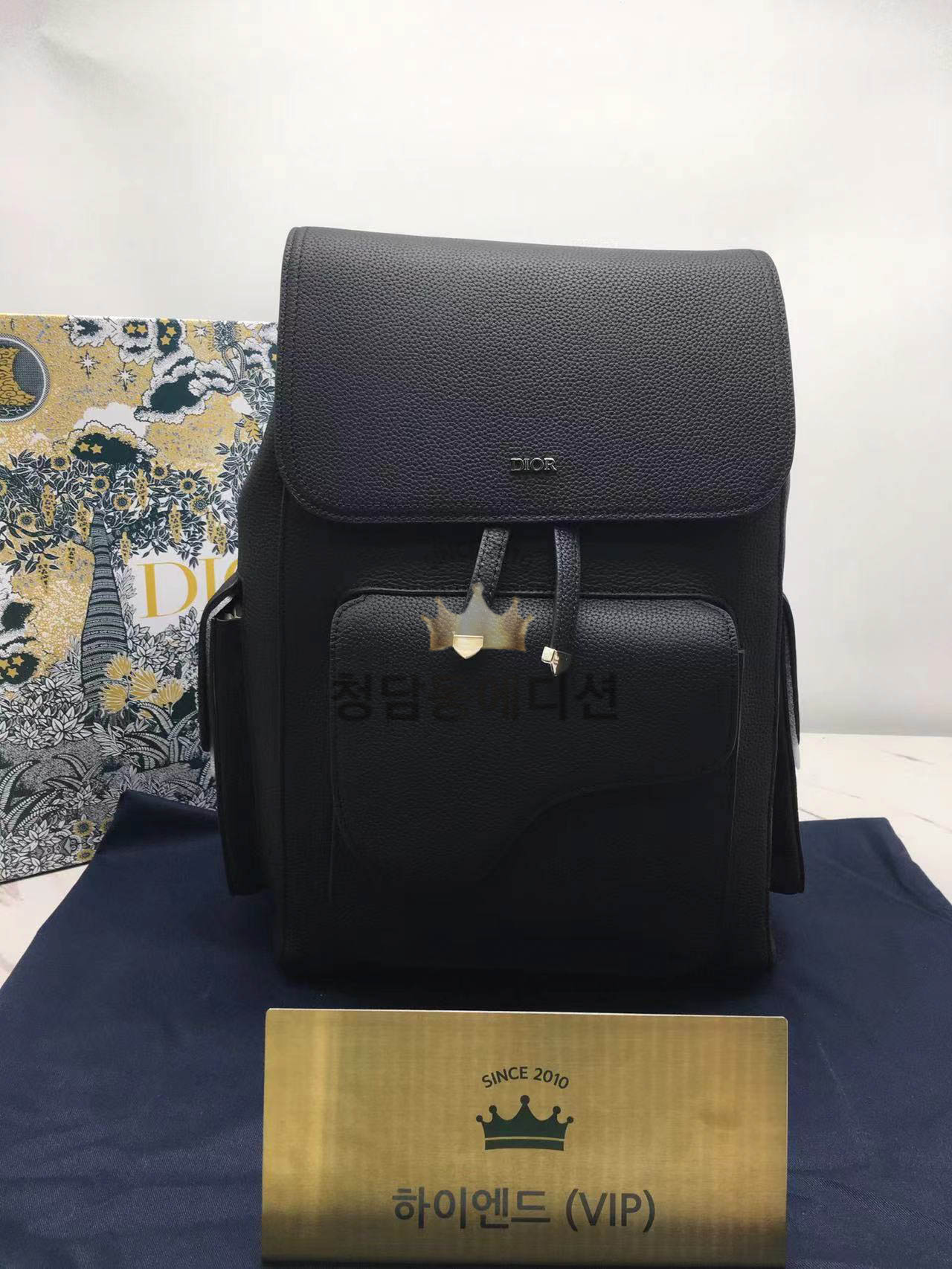 디올 22FW 익스플로어 백팩