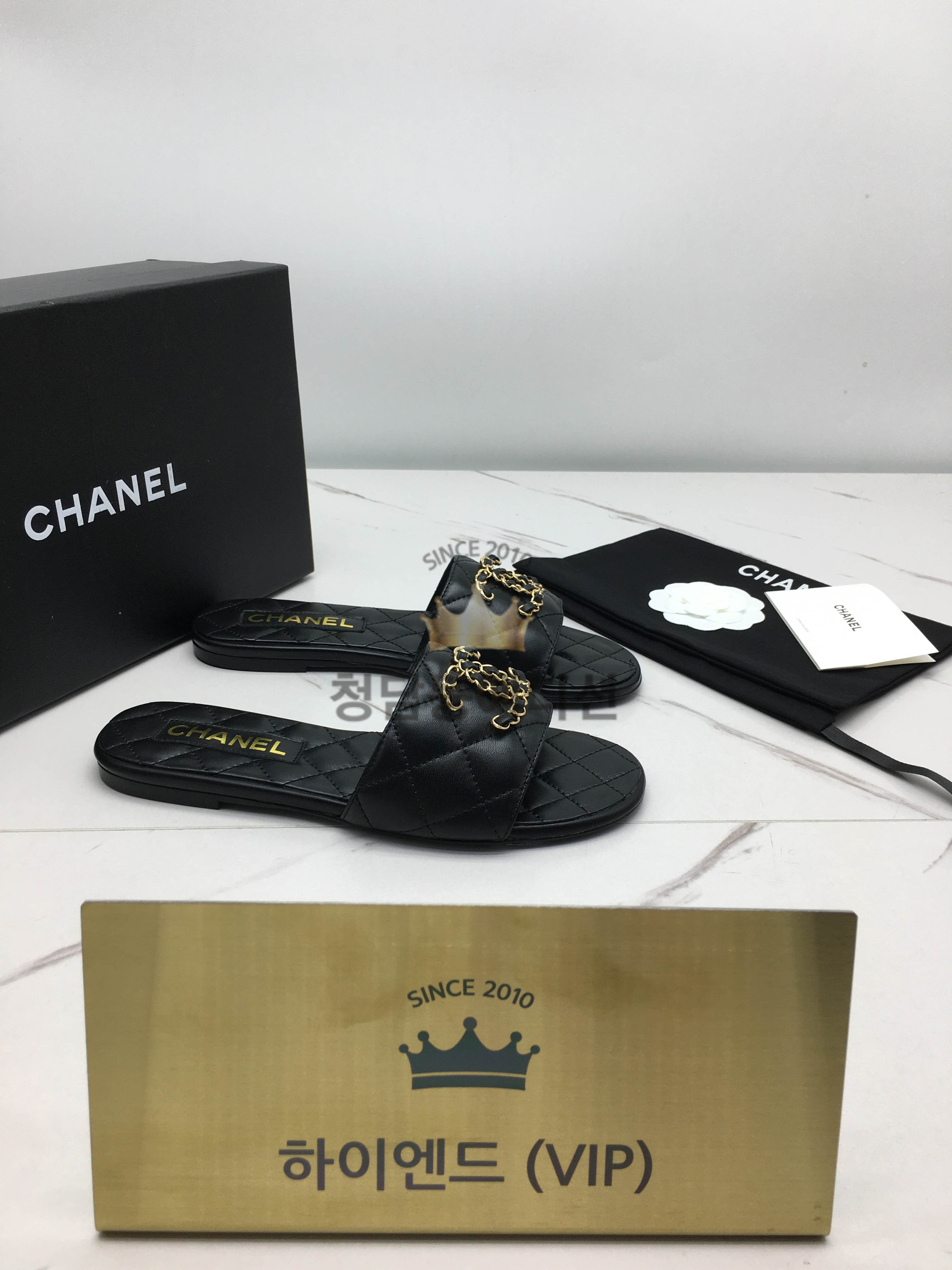 샤넬 퀼팅 cc 슬리퍼