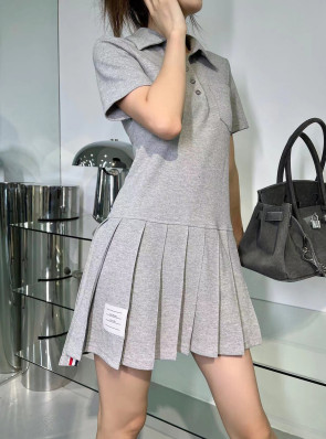 톰브라운 플리츠 원피스