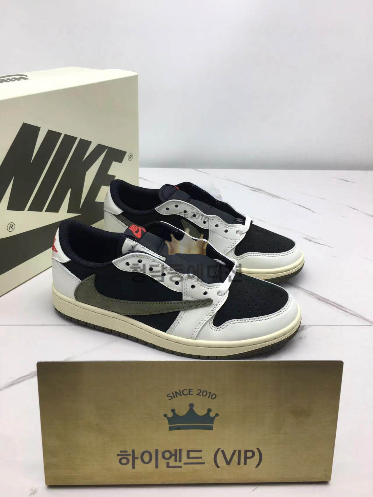 나이키 조던1 스캇 로우 올리브 (남녀공용)