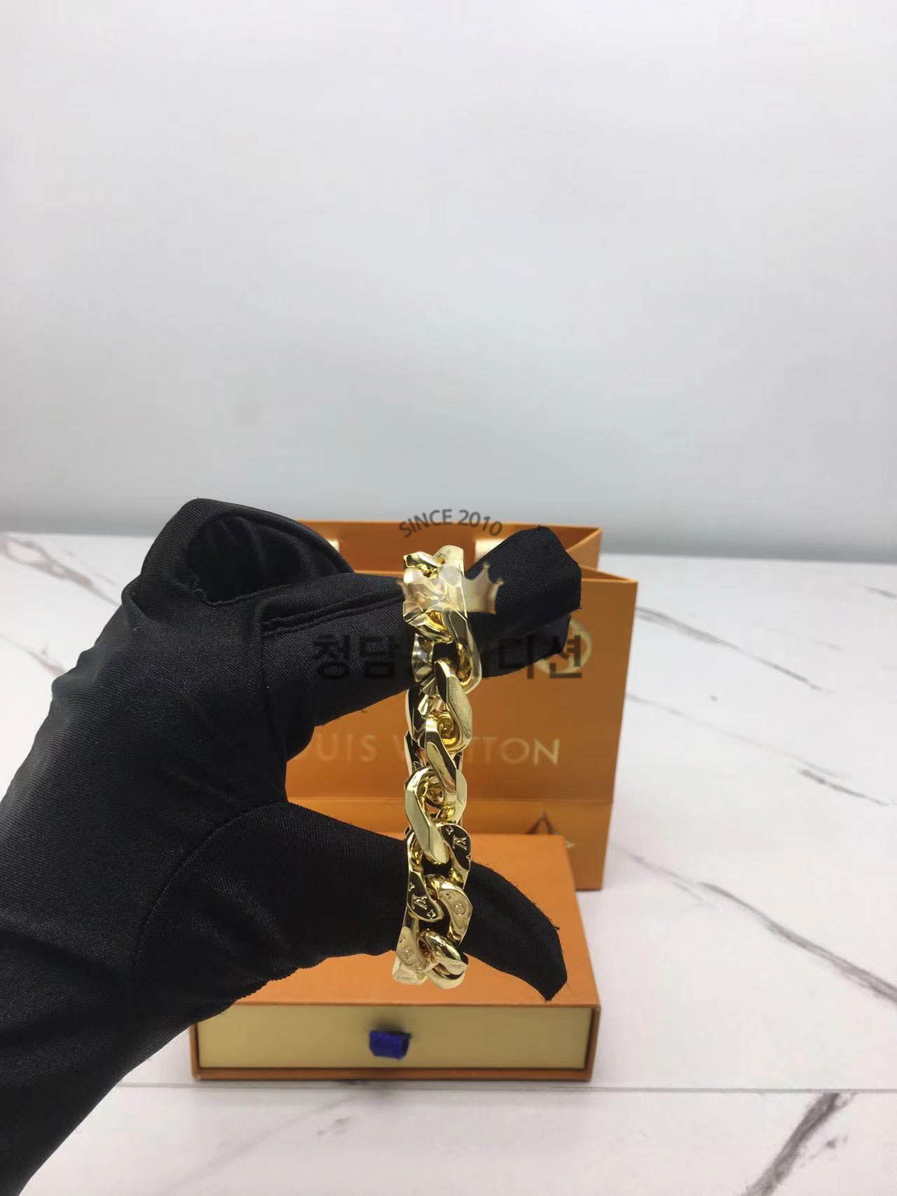 루이비통 버질아블로 팔찌